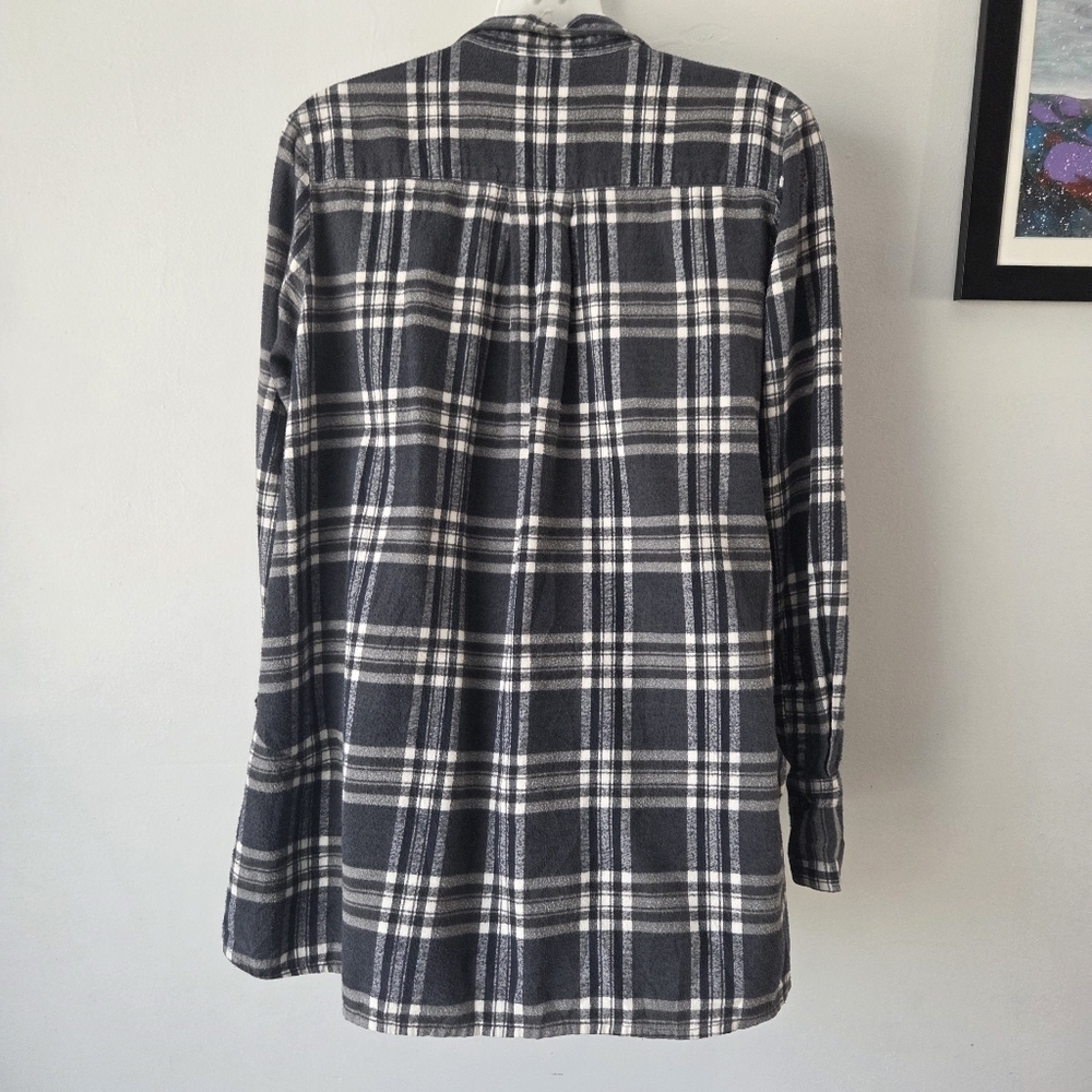 Hatch Black White Plaid Maternity Flannel Size 2 (8-10/M) Button Down Shirt Top - Picture 3 of 11